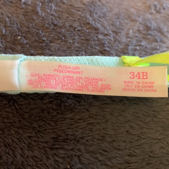 PINK Victoria’s Secret 34B push-up/pigeonnant. Sexy lace - Picture 7 of 7